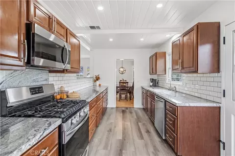 Kitchen - 804 Myrtle Ave, Glendora, CA 91741 photo 6 of 6