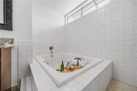 Bath - 804 Myrtle Ave, Glendora, CA 91741 photo 3 of 7