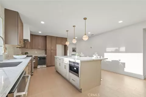 Kitchen - 1917 N Omalley Way, Upland, CA 91784 photo 2 of 6