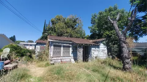 7347 De Soto, Canoga Park, CA 91303