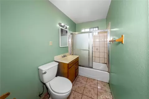 Entry Way - 1047 Calaveras Ave, Ontario, CA 91764 photo 1 of 3