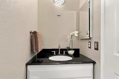 Bath - 11606 Mount Baldwin Ct, Rancho Cucamonga, CA 91737 photo 1 of 4