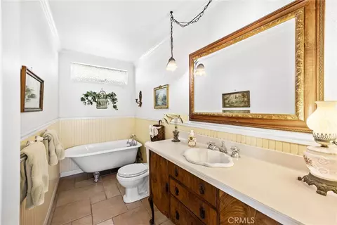 Bath - 420 E 25th St, Upland, CA 91784 photo 3 of 4