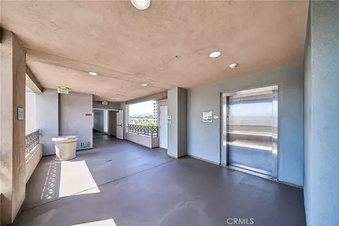 Entry Way - 931 E Walnut #607, Pasadena, CA 91106 photo 1 of 5