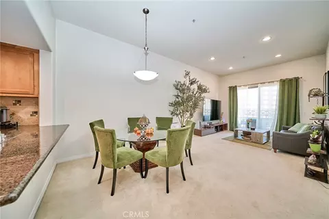 Dining - 931 E Walnut #607, Pasadena, CA 91106 photo 3 of 3
