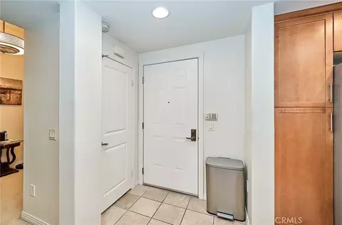 Entry Way - 931 E Walnut #607, Pasadena, CA 91106 photo 4 of 5