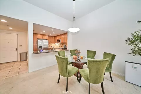Dining - 931 E Walnut #607, Pasadena, CA 91106 photo 1 of 3