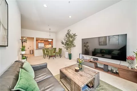 Living - 931 E Walnut #607, Pasadena, CA 91106 photo 4 of 4