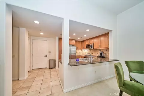 Entry Way - 931 E Walnut #607, Pasadena, CA 91106 photo 5 of 5
