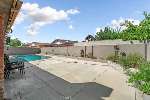 Exterior - 1364 Pinedale Ave, Bloomington, CA 92316 photo 2 of 2