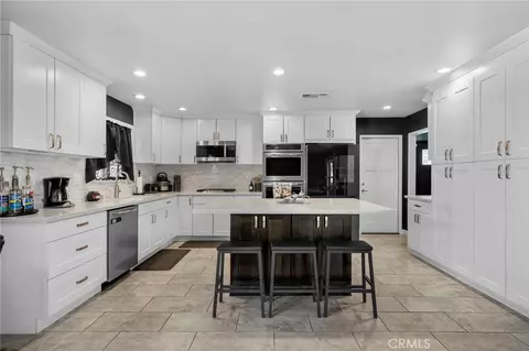 Kitchen - 1364 Pinedale Ave, Bloomington, CA 92316 photo 1 of 4