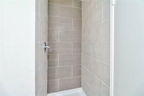 Bath - 652 Park Shadow Ct, Baldwin Park, CA 91706 photo 9 of 11