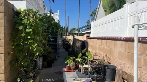 Exterior - 1524 E Glendale, Orange, CA 92865 photo 3 of 4