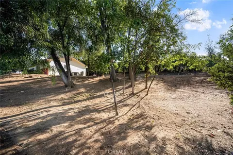 Exterior - 30993 Palo Alto Dr, Redlands, CA 92373 photo 9 of 15