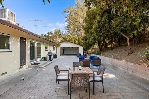 Exterior - 30993 Palo Alto Dr, Redlands, CA 92373 photo 14 of 15