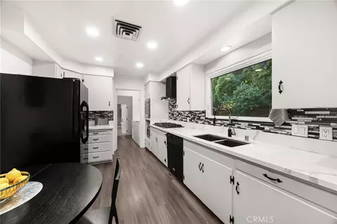Kitchen - 30993 Palo Alto Dr, Redlands, CA 92373 photo 2 of 2