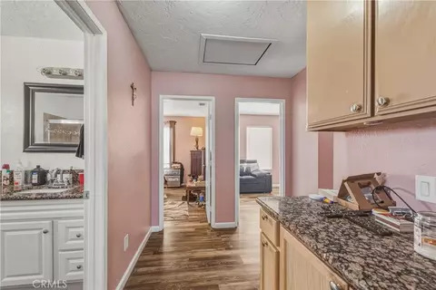 Entry Way - 14926 Rivers Edge Rd, Helendale, CA 92342 photo 2 of 2