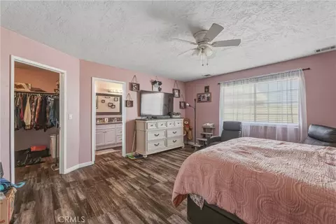 Bedroom - 14926 Rivers Edge Rd, Helendale, CA 92342 photo 4 of 4