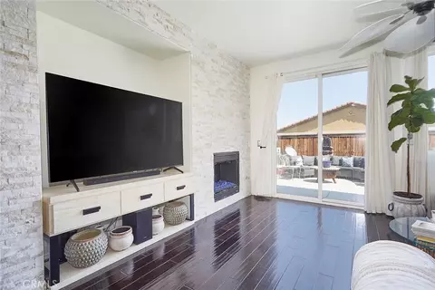 Living - 10645 Palomino Ave, Hesperia, CA 92345 photo 4 of 4