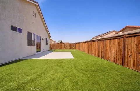Exterior - 10645 Palomino Ave, Hesperia, CA 92345 photo 5 of 5
