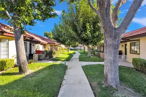 Exterior - 19237 Elm Dr, Apple Valley, CA 92308 photo 2 of 3