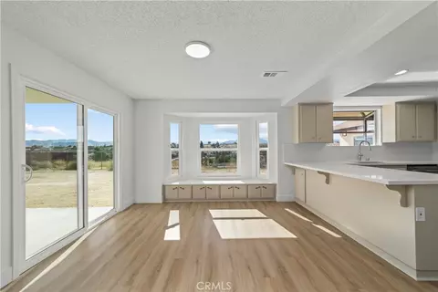 Living - 16849 Mission, Hesperia, CA 92345 photo 5 of 7