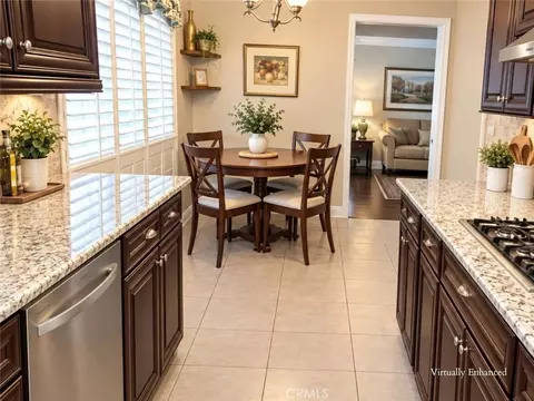 16034 Hawthorne, Fontana, CA 92335 photo 2