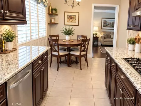 16034 Hawthorne, Fontana, CA 92335 photo 2