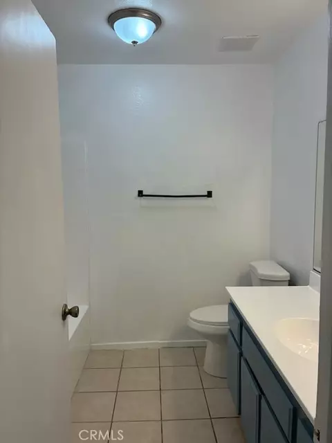 Bath - 15333 Ross, Adelanto, CA 92301 photo 3 of 5