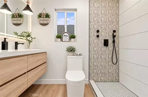 Bath - 1339 W 11th, Upland, CA 91786 photo 2 of 4