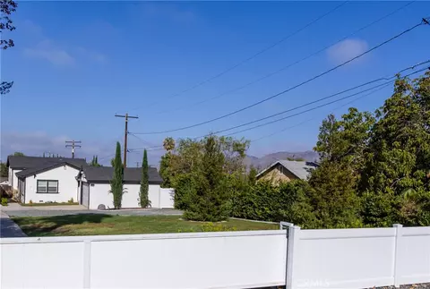 12188 Douglas, Yucaipa, CA 92399 photo 4