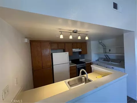 Kitchen - 3633 Country Oaks Loop #D, Ontario, CA 91761 photo 1 of 3