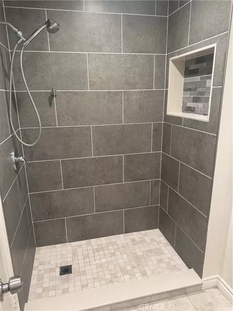 Bath - 3633 Country Oaks Loop #D, Ontario, CA 91761 photo 2 of 3