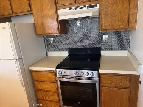 Kitchen - 3633 Country Oaks Loop #D, Ontario, CA 91761 photo 3 of 3