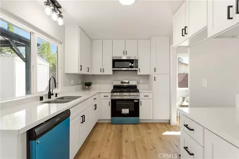 Kitchen - 22780 Bay, Moreno Valley, CA 92553 photo 3 of 4