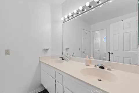 Bath - 28800 Bristol, Highland, CA 92346 photo 4 of 4