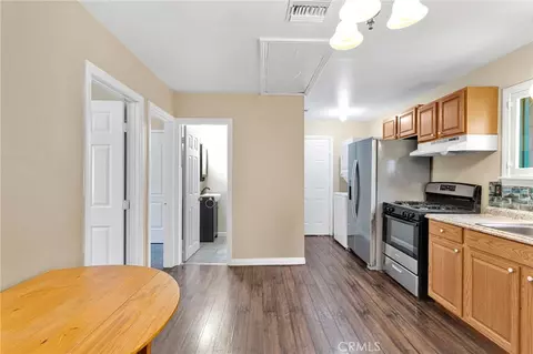 Entry Way - 1038 Robin Ln, Wrightwood, CA 92397 photo 2 of 5