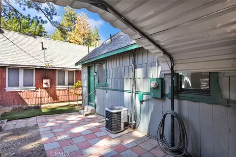 Exterior - 1038 Robin Ln, Wrightwood, CA 92397 photo 4 of 8