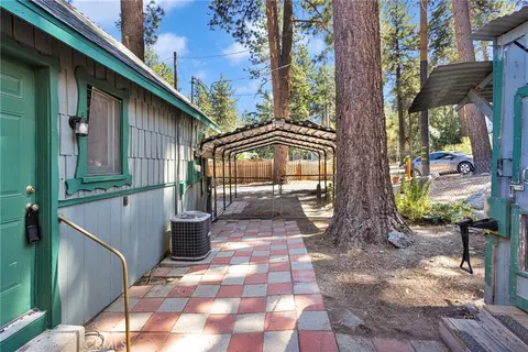 Exterior - 1038 Robin Ln, Wrightwood, CA 92397 photo 7 of 8