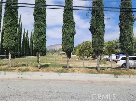 725 E Williams, Banning, CA 92220 photo 4