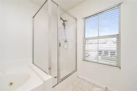 Bath - 4588 Vincent Way, Riverside, CA 92501 photo 3 of 4