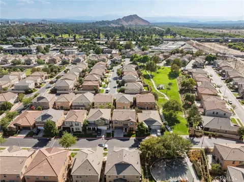 View/Area - 4588 Vincent Way, Riverside, CA 92501 photo 3 of 7