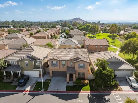 View/Area - 4588 Vincent Way, Riverside, CA 92501 photo 2 of 7