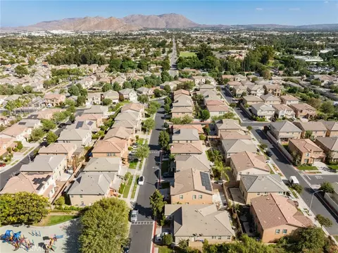 View/Area - 4588 Vincent Way, Riverside, CA 92501 photo 4 of 7