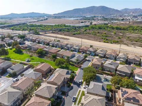 View/Area - 4588 Vincent Way, Riverside, CA 92501 photo 5 of 7