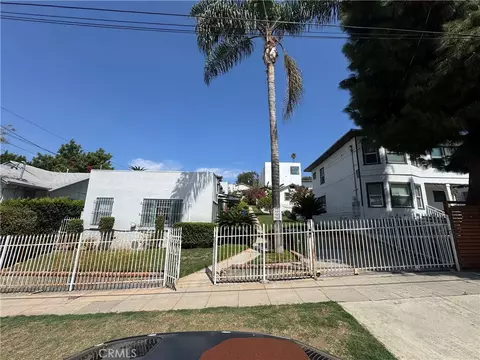 2111 Aaron St, Los Angeles, CA 90026