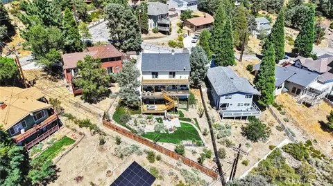 View/Area - 6284 Apple Vis, Wrightwood, CA 92397 photo 4 of 8