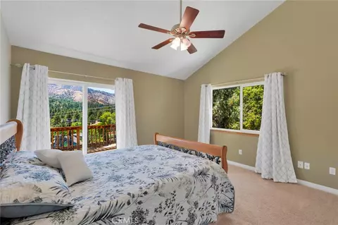 Bedroom - 6284 Apple Vis, Wrightwood, CA 92397 photo 3 of 4