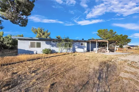 Exterior - 17047 Eucalyptus St, Hesperia, CA 92345 photo 7 of 9