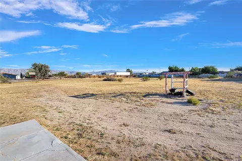Exterior - 17047 Eucalyptus St, Hesperia, CA 92345 photo 5 of 9